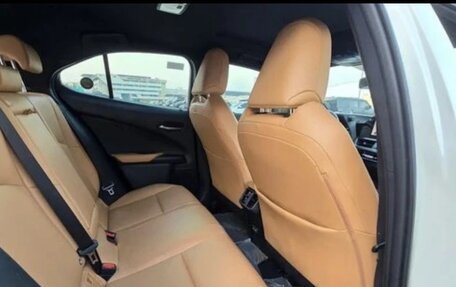 Lexus UX I, 2023 год, 2 979 397 рублей, 6 фотография