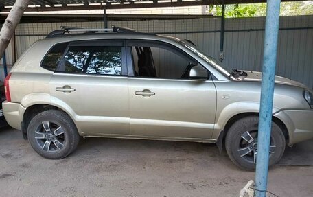 Hyundai Tucson III, 2008 год, 850 000 рублей, 1 фотография