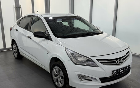 Hyundai Solaris II рестайлинг, 2015 год, 1 470 000 рублей, 1 фотография
