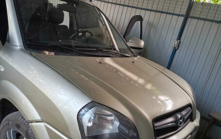 Hyundai Tucson III, 2008 год, 850 000 рублей, 2 фотография