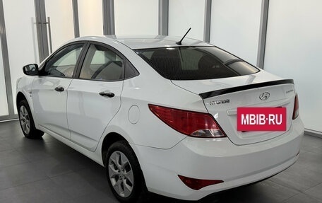 Hyundai Solaris II рестайлинг, 2015 год, 1 470 000 рублей, 4 фотография