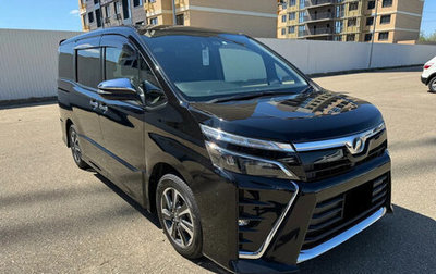 Toyota Voxy III, 2021 год, 2 250 000 рублей, 1 фотография