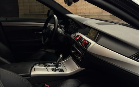 BMW 5 серия, 2014 год, 1 890 000 рублей, 2 фотография
