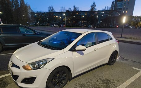 Hyundai i30 II рестайлинг, 2012 год, 880 000 рублей, 4 фотография