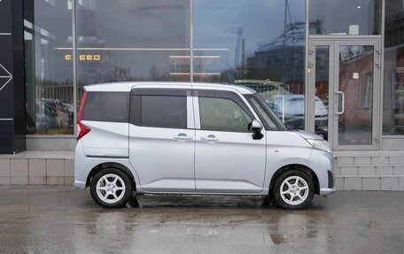 Toyota Roomy I, 2020 год, 1 000 000 рублей, 4 фотография