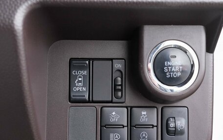 Toyota Roomy I, 2020 год, 1 000 000 рублей, 20 фотография