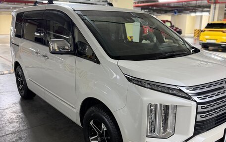 Mitsubishi Delica D:5 I, 2020 год, 3 400 000 рублей, 3 фотография