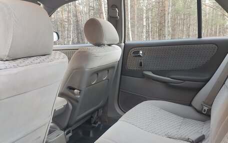 Mazda 626, 2000 год, 245 000 рублей, 10 фотография