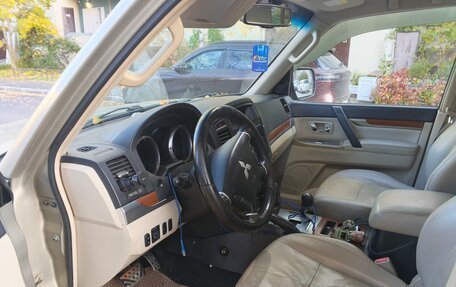 Mitsubishi Pajero IV рестайлинг 2, 2007 год, 1 065 000 рублей, 8 фотография