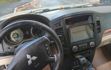 Mitsubishi Pajero IV рестайлинг 2, 2007 год, 1 065 000 рублей, 7 фотография