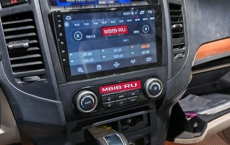 Mitsubishi Pajero IV рестайлинг 2, 2007 год, 1 065 000 рублей, 13 фотография