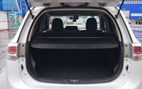 Mitsubishi Outlander III рестайлинг 3, 2014 год, 1 650 000 рублей, 16 фотография