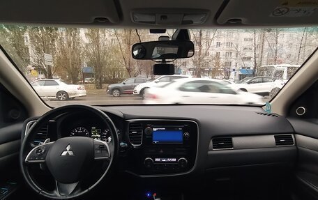 Mitsubishi Outlander III рестайлинг 3, 2014 год, 1 650 000 рублей, 19 фотография
