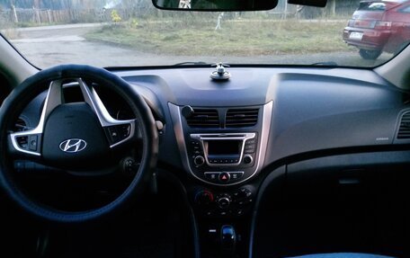 Hyundai Solaris II рестайлинг, 2014 год, 1 100 000 рублей, 9 фотография