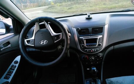 Hyundai Solaris II рестайлинг, 2014 год, 1 100 000 рублей, 10 фотография