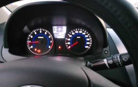 Hyundai Solaris II рестайлинг, 2014 год, 1 100 000 рублей, 12 фотография