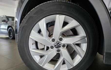 Volkswagen Tiguan II, 2021 год, 3 099 000 рублей, 11 фотография