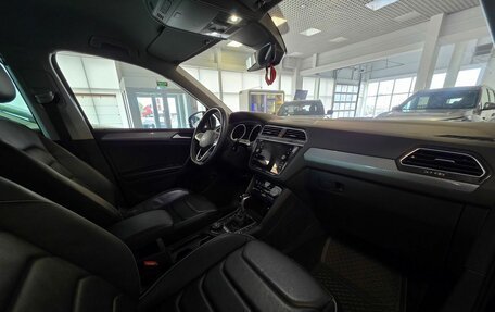 Volkswagen Tiguan II, 2021 год, 3 099 000 рублей, 23 фотография