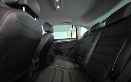Volkswagen Tiguan II, 2021 год, 3 099 000 рублей, 26 фотография