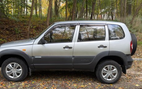 Chevrolet Niva I рестайлинг, 2011 год, 450 000 рублей, 4 фотография
