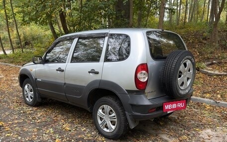 Chevrolet Niva I рестайлинг, 2011 год, 450 000 рублей, 5 фотография