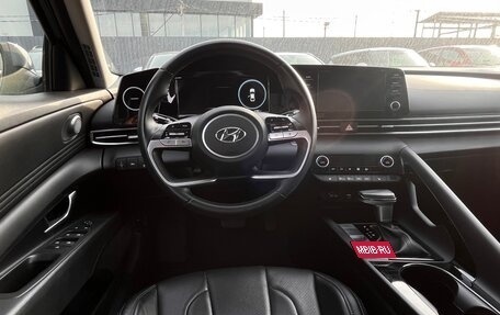 Hyundai Elantra, 2022 год, 2 200 000 рублей, 7 фотография