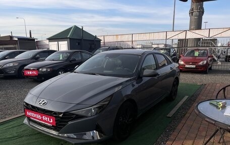 Hyundai Elantra, 2022 год, 2 200 000 рублей, 3 фотография