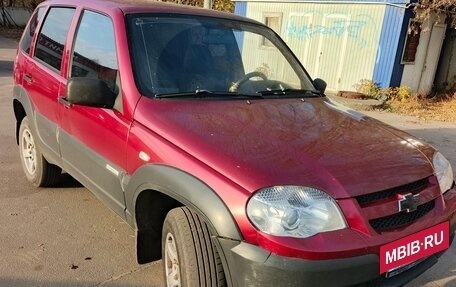 Chevrolet Niva I рестайлинг, 2012 год, 357 000 рублей, 5 фотография