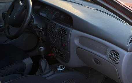 Renault Megane III рестайлинг, 2001 год, 80 000 рублей, 1 фотография