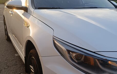 KIA Optima IV рестайлинг, 2018 год, 900 000 рублей, 12 фотография