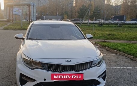 KIA Optima IV рестайлинг, 2018 год, 900 000 рублей, 2 фотография