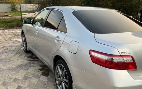 Toyota Camry, 2009 год, 870 000 рублей, 2 фотография