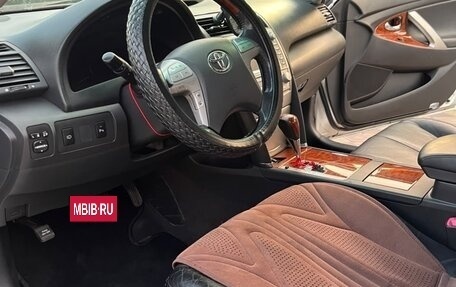 Toyota Camry, 2009 год, 870 000 рублей, 4 фотография