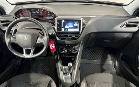 Peugeot 208 II, 2013 год, 699 800 рублей, 8 фотография