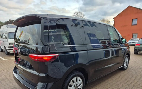 Volkswagen Multivan, 2022 год, 4 180 000 рублей, 2 фотография