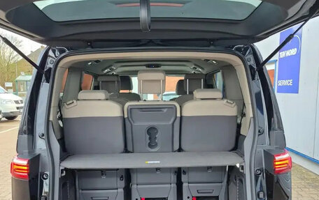 Volkswagen Multivan, 2022 год, 4 180 000 рублей, 7 фотография