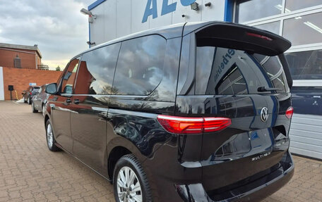 Volkswagen Multivan, 2022 год, 4 180 000 рублей, 4 фотография