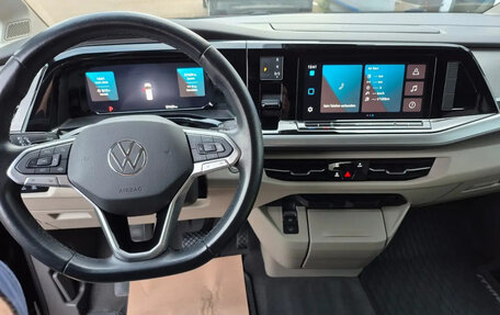 Volkswagen Multivan, 2022 год, 4 180 000 рублей, 10 фотография