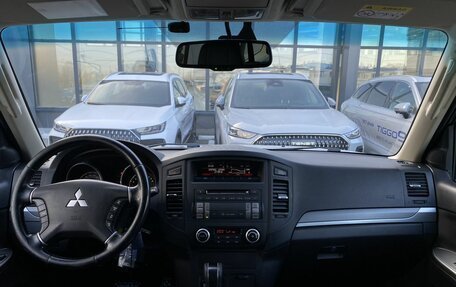 Mitsubishi Pajero IV рестайлинг 2, 2013 год, 1 899 000 рублей, 11 фотография