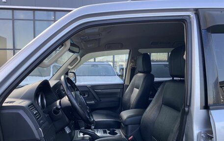 Mitsubishi Pajero IV рестайлинг 2, 2013 год, 1 899 000 рублей, 20 фотография