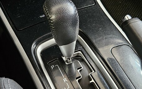 Mitsubishi Outlander III рестайлинг 3, 2018 год, 1 740 000 рублей, 15 фотография