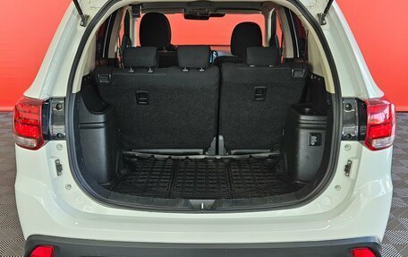 Mitsubishi Outlander III рестайлинг 3, 2018 год, 1 740 000 рублей, 17 фотография