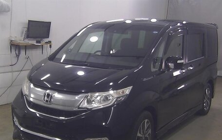 Honda Stepwgn IV рестайлинг, 2016 год, 1 240 000 рублей, 1 фотография