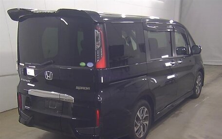 Honda Stepwgn IV рестайлинг, 2016 год, 1 240 000 рублей, 4 фотография