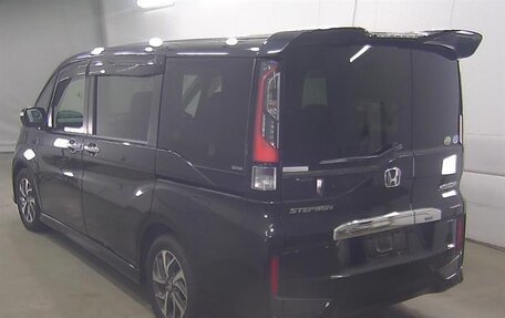 Honda Stepwgn IV рестайлинг, 2016 год, 1 240 000 рублей, 6 фотография