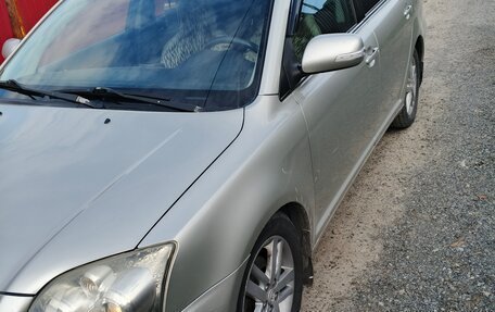 Toyota Avensis III рестайлинг, 2006 год, 625 000 рублей, 2 фотография