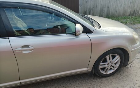 Toyota Avensis III рестайлинг, 2006 год, 625 000 рублей, 7 фотография