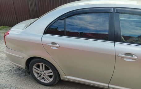 Toyota Avensis III рестайлинг, 2006 год, 625 000 рублей, 8 фотография