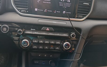KIA Sportage IV рестайлинг, 2021 год, 2 974 000 рублей, 4 фотография