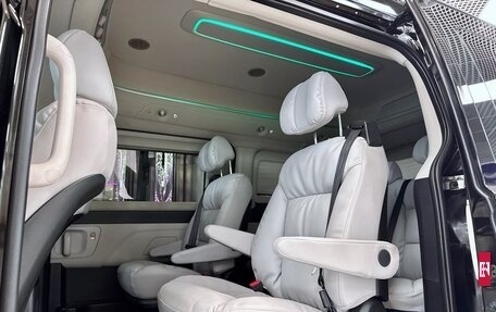 Hyundai Grand Starex Grand Starex I рестайлинг 2, 2018 год, 3 830 000 рублей, 24 фотография